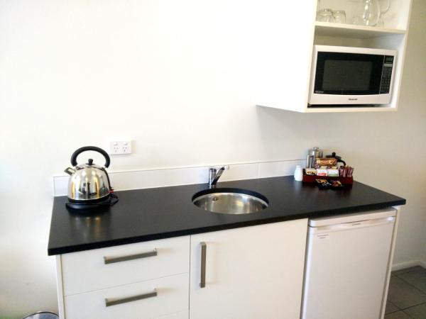 Airport Palms Motel : photo 6 de la chambre studio king supérieur