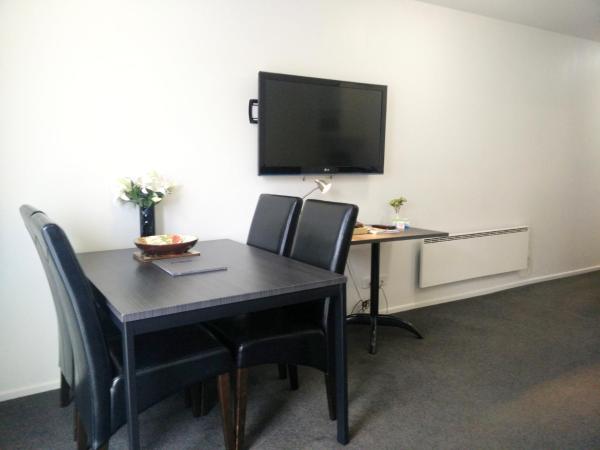 Airport Palms Motel : photo 7 de la chambre appartement 2 chambres avec baignoire spa