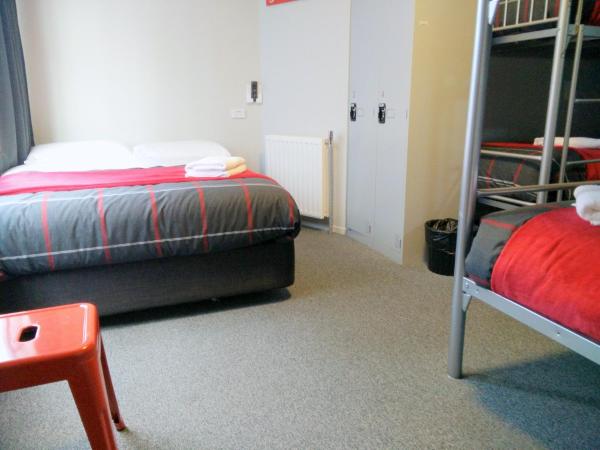 Urbanz : photo 5 de la chambre chambre familiale avec salle de bains