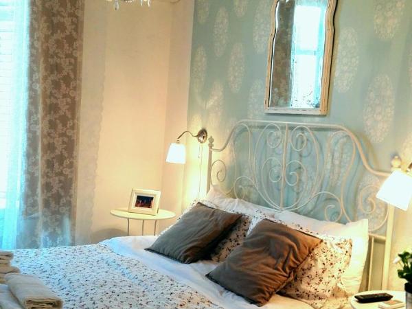 B&B Abbacò : photo 7 de la chambre chambre double avec salle de bains privative extérieure