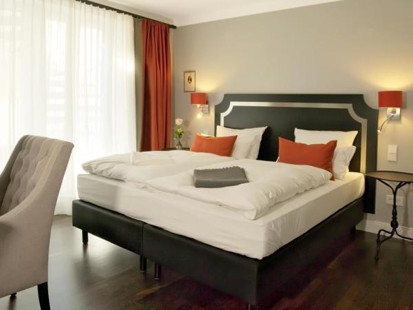 Hotel im Hof : photo 6 de la chambre chambre double avec balcon ou terrasse