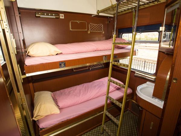 Train Lodge Amsterdam : photo 5 de la chambre compartiment familial