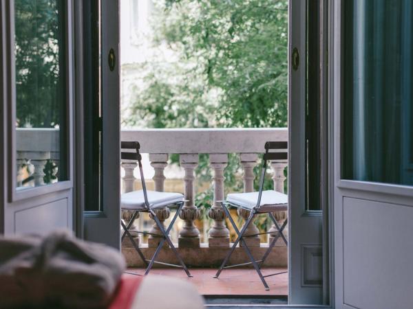 Circa 1905 : photo 7 de la chambre chambre double ou lits jumeaux avec balcon