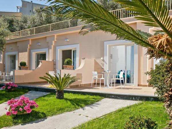 Hotel Miramare : photo 9 de la chambre chambre double ou lits jumeaux deluxe - vue sur mer