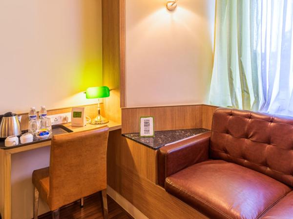 Treebo Premium Grand Emerald : photo 5 de la chambre chambre double standard