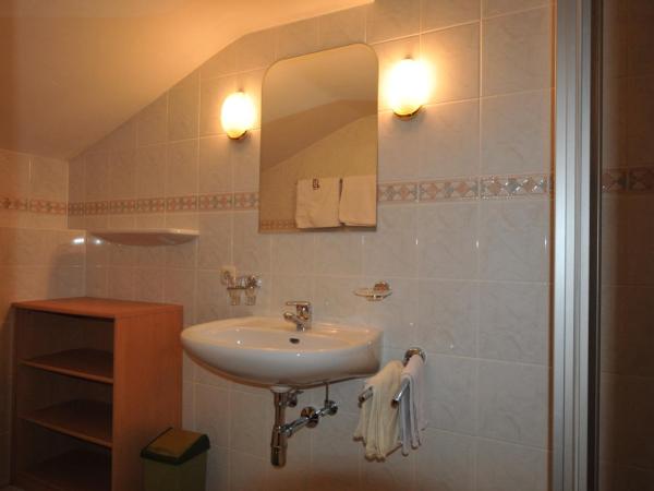 Frühstückspension & Appartements Eugenie : photo 4 de la chambre appartement 2 chambres