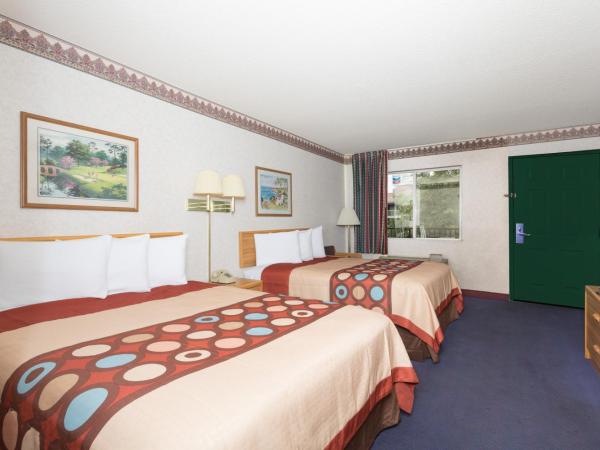 Days Inn by Wyndham Phoenix West : photo 1 de la chambre chambre 2 lits queen-size - non-fumeurs
