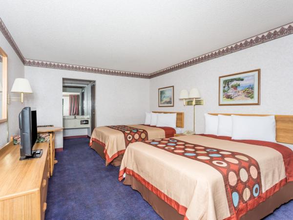 Days Inn by Wyndham Phoenix West : photo 2 de la chambre chambre 2 lits queen-size - non-fumeurs