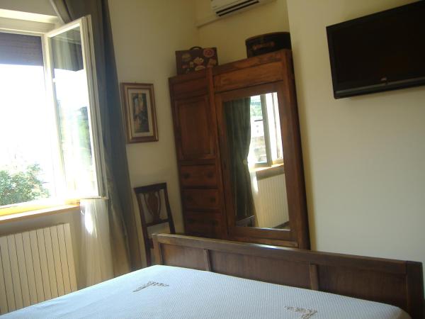 Agli Abbaini : photo 2 de la chambre chambre double avec salle de bains privative extérieure