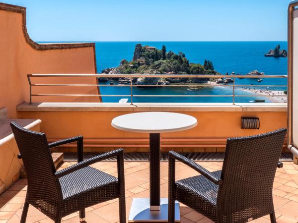 Taormina Panoramic Hotel : photo 8 de la chambre chambre double ou lits jumeaux - vue sur mer