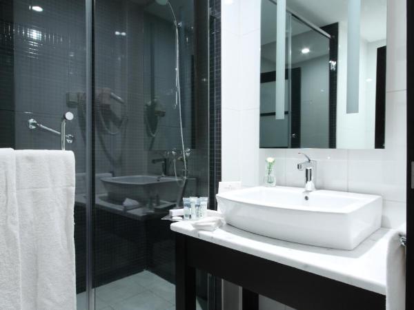 Golden Tulip El Mechtel : photo 1 de la chambre chambre lit king-size supérieure