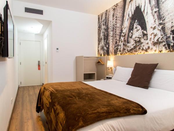 Hotel BESTPRICE Gracia : photo 7 de la chambre chambre deluxe double ou lits jumeaux