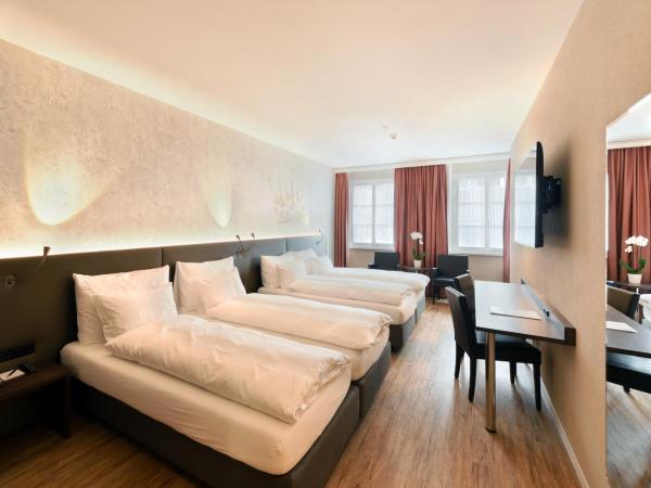 Altstadt Hotel Krone Luzern : photo 2 de la chambre chambre quadruple