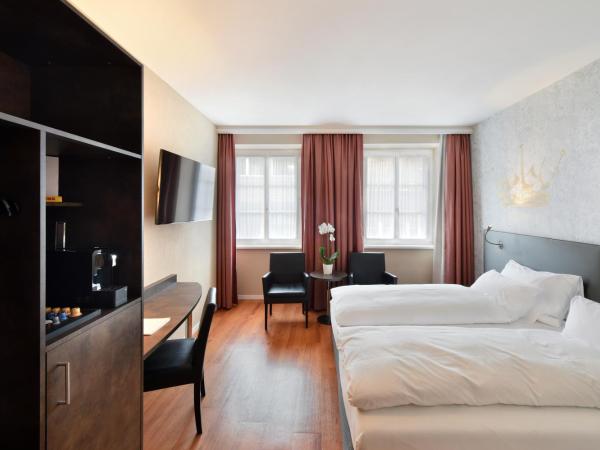Altstadt Hotel Krone Luzern : photo 2 de la chambre chambre double ou lits jumeaux
