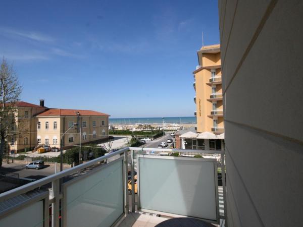 Hotel Sole Mio : photo 1 de la chambre chambre quadruple - vue sur mer