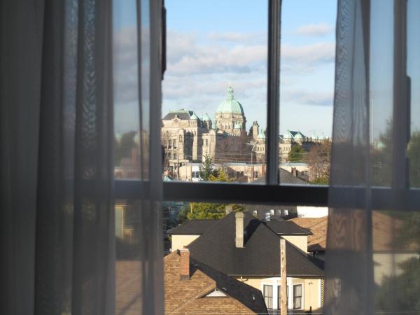 James Bay Inn Hotel, Suites & Cottage : photo 4 de la chambre chambre standard lit queen-size