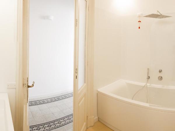 B&B Angioy 18 : photo 5 de la chambre chambre double supérieure