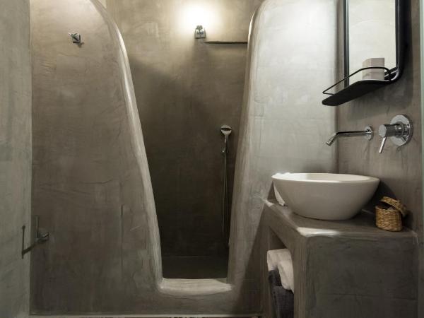 Modernity Suites : photo 6 de la chambre junior suite with a private jacuzzi & caldera view