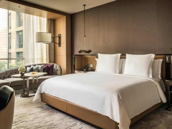 Four Seasons Hotel Dubai International Financial Centre : photo 6 de la chambre chambre lit king-size deluxe