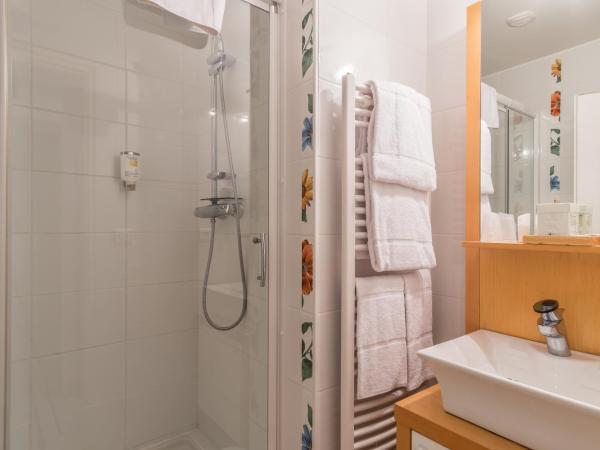 Manoir Du Parc (Adults only) : photo 9 de la chambre gîte avec jacuzzi privé - bâtiment indépendant