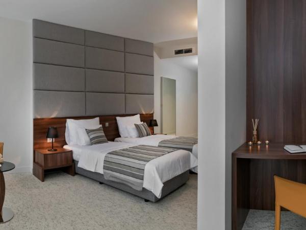 Priska Med Luxury Rooms : photo 5 de la chambre chambre double ou lits jumeaux supérieure avec vue sur ville