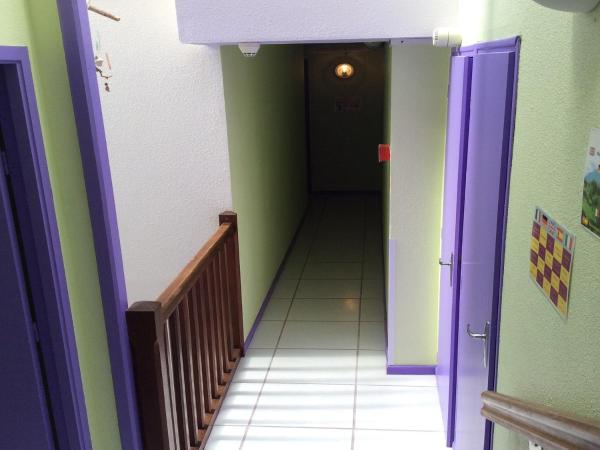 Hôtel La Fontaine : photo 4 de la chambre chambre familiale (3 adultes)