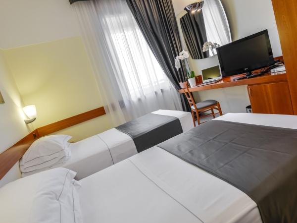 Hotel Bologna Airport : photo 2 de la chambre chambre double ou lits jumeaux avec transfert aéroport