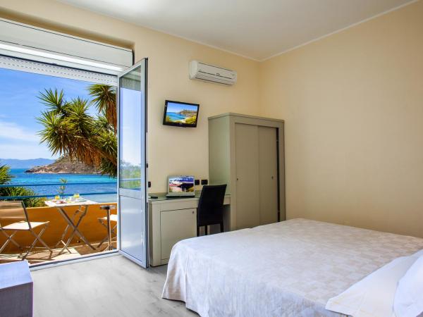 Hotel Calamosca : photo 2 de la chambre chambre double ou lits jumeaux deluxe - vue sur mer