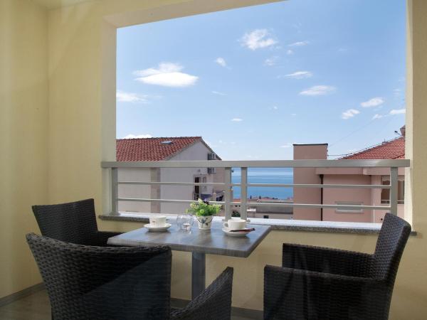 Guesthouse Aroma : photo 2 de la chambre chambre double avec balcon