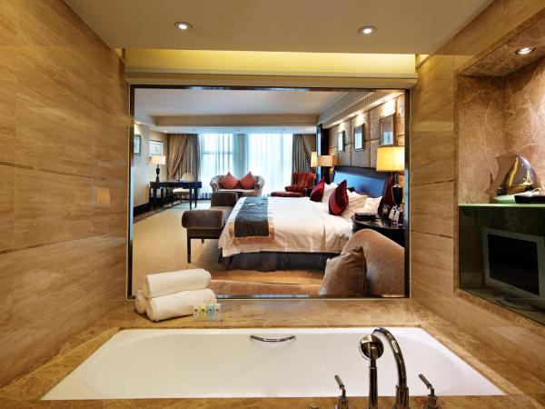 Royal Mediterranean Hotel : photo 9 de la chambre chambre lit king-size exécutive