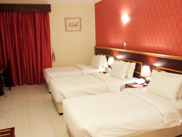 Montreal Naif Hotel : photo 10 de la chambre chambre triple standard