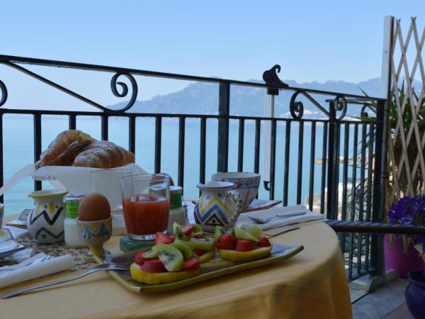B&B Fronte Del Mare : photo 6 de la chambre chambre double - vue sur mer