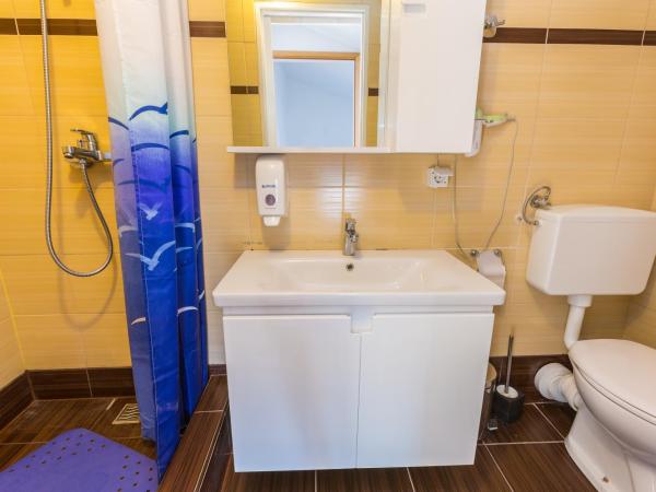 Bed & breakfast La Fontana Medulin : photo 10 de la chambre chambre familiale