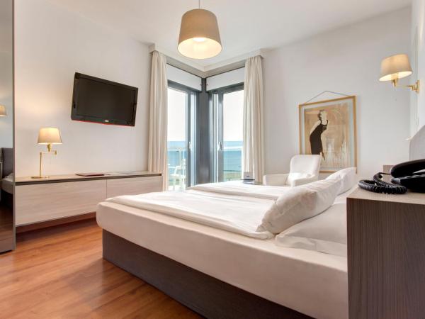 Hotel Byron Bellavista : photo 1 de la chambre chambre double supérieure - vue sur mer