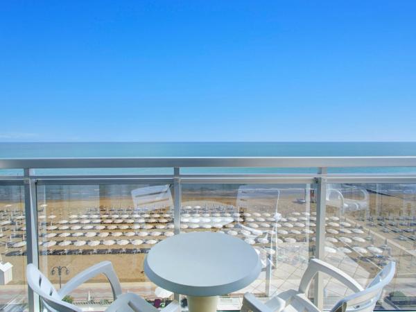 Hotel Byron Bellavista : photo 2 de la chambre chambre double supérieure - vue sur mer