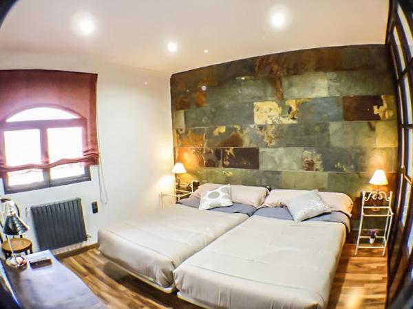 Green Peaks B&B Country House Alojamiento Rural : photo 3 de la chambre chambre lits jumeaux standard - vue sur montagne