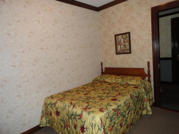 Hotel 31 Extended Stay : photo 5 de la chambre chambre lit queen-size avec salle de bains commune 