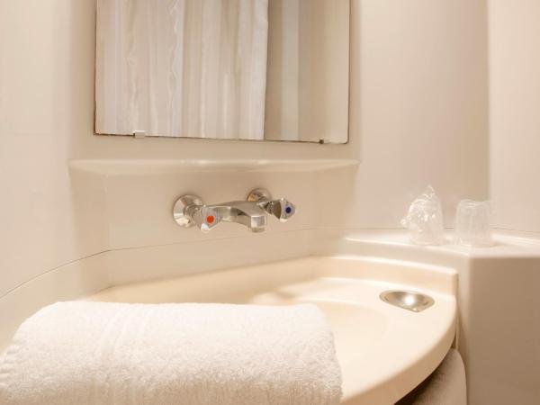 Première Classe Dijon Nord - Zénith : photo 3 de la chambre chambre double