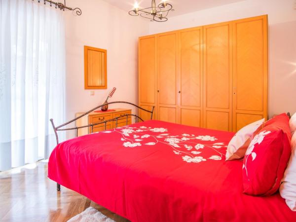 Guesthouse Villa Maria : photo 5 de la chambre appartement de luxe avec terrasse