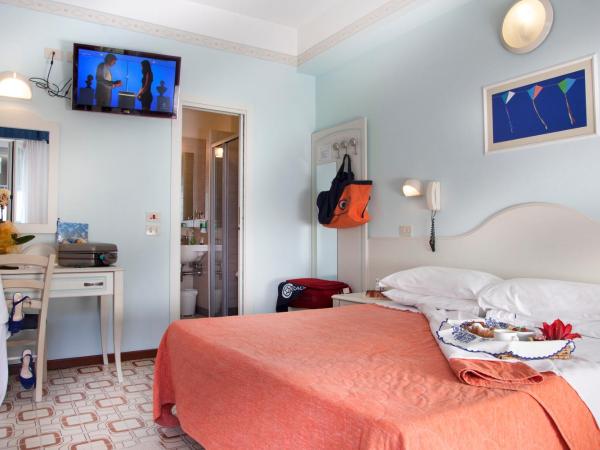 Hotel Cadiz : photo 4 de la chambre chambre triple