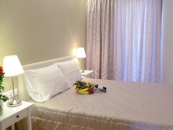 Phidias Hotel : photo 3 de la chambre chambre double ou lits jumeaux avec lit d'appoint