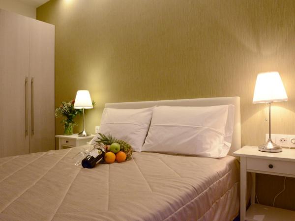 Phidias Hotel : photo 9 de la chambre chambre double ou lits jumeaux avec lit d'appoint