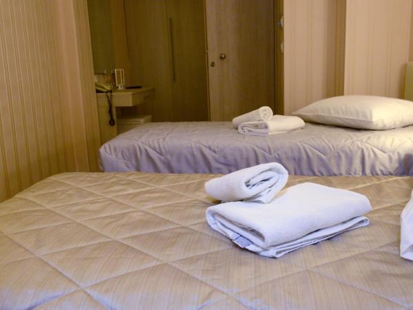 Phidias Hotel : photo 9 de la chambre chambre double ou lits jumeaux Économique sans fenêtre - sous-sol