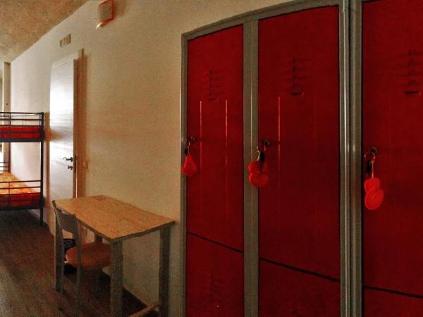 The Rock Hostel : photo 7 de la chambre lit dans dortoir pour femmes de 8 lits