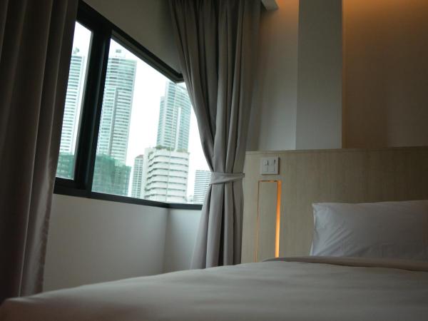 Rezt Bangkok : photo 2 de la chambre chambre double Économique