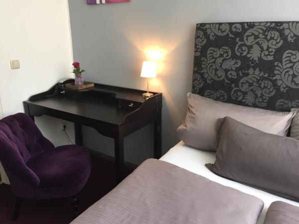 Hotel Heddernheimer Hof : photo 2 de la chambre chambre double