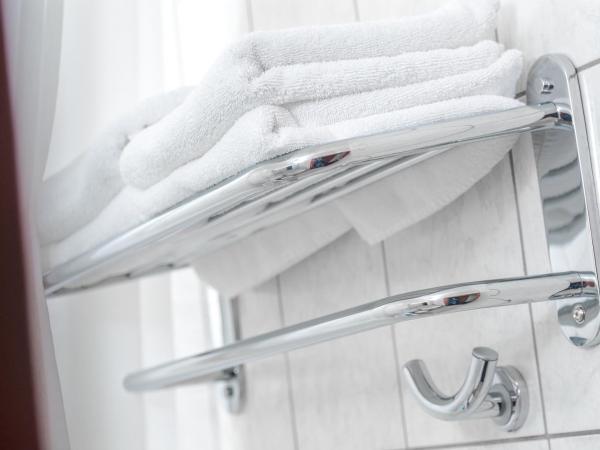 Holiday Village Sagitta - Light All Inclusive : photo 2 de la chambre chambre double ou lits jumeaux avec balcon - vue latérale sur mer