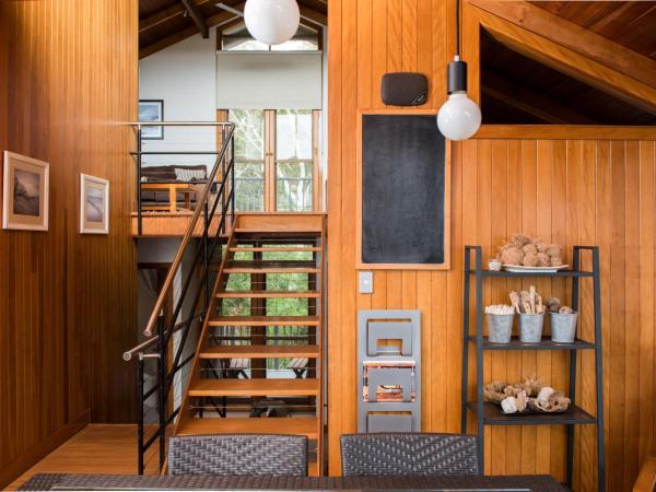 The Oasis Apartments and Treetop Houses : photo 2 de la chambre maison 2 chambres avec bain à remous - cime des arbres (loriquet)