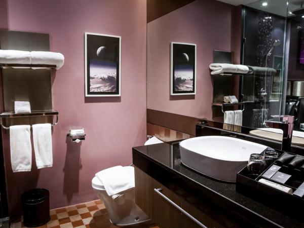 The Continent Hotel Sukhumvit - Asok BTS Bangkok by Compass Hospitality : photo 9 de la chambre chambre double premier avec vue sur la ville