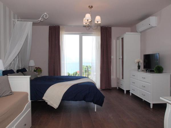 Guesthouse Olei : photo 4 de la chambre chambre double avec balcon - vue sur mer